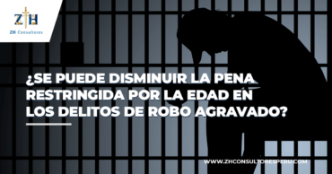 ¿Se puede disminuir la pena por responsabilidad restringida por la edad en los delitos de robo agravado?